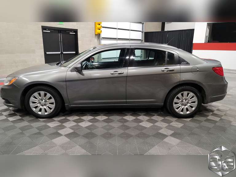 2012 Chrysler 200 LX