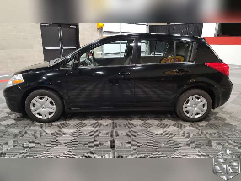 2011 Nissan Versa  S
