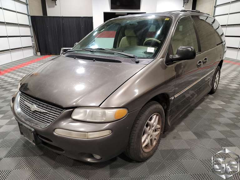 1998 Chrysler Town & Country  LXi