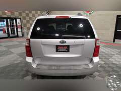 2008 Kia Sedona  LX