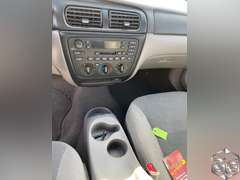 2001 Ford Taurus  SE