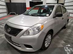 2014 Nissan Versa  SV