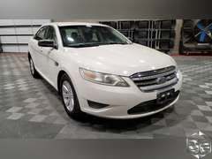2010 Ford Taurus  SE