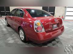 2004 Nissan Altima  2.5S