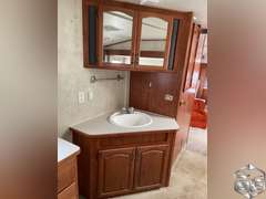 2005 Komfort Co 342