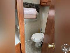 2005 Komfort Co 342