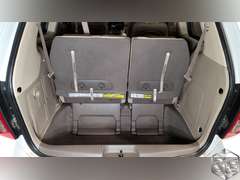 2011 Kia Sedona  LX