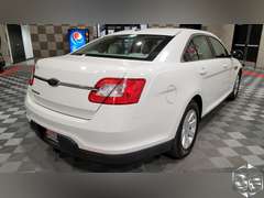 2010 Ford Taurus  SE