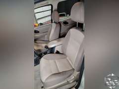 2004 Ford Escape  XLS