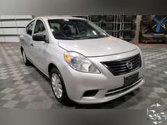 2014 Nissan Versa  SV