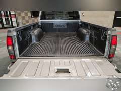 2004 Nissan Frontier  King Cab S/Charger