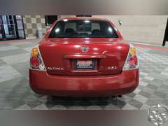 2004 Nissan Altima  2.5S