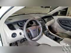 2010 Ford Taurus  SE