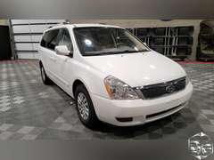 2011 Kia Sedona  LX