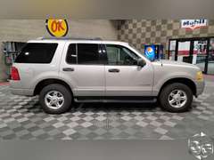 2005 Ford Explorer  XLT