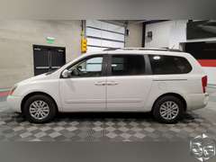 2011 Kia Sedona  LX