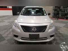 2014 Nissan Versa  SV