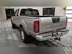 2004 Nissan Frontier  King Cab S/Charger