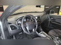 2012 Chrysler 200 LX