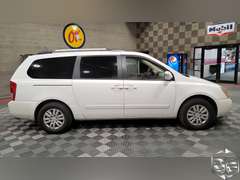 2011 Kia Sedona  LX
