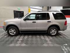 2005 Ford Explorer  XLT