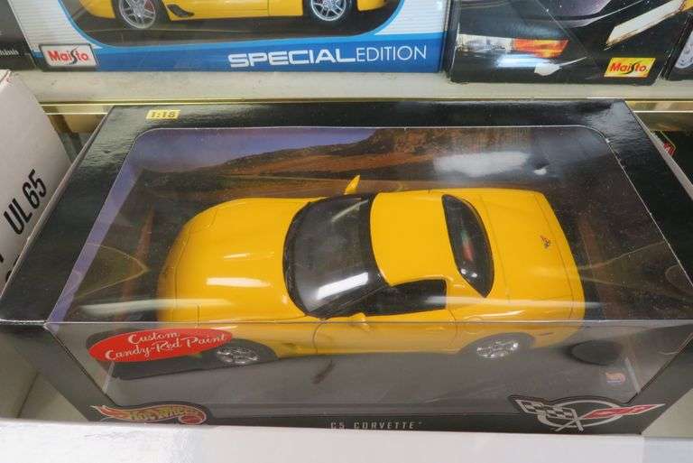THREE NEW IN THE BOX SCALE CORVETTES SEE PHOTOS FOR YEAR AND MODEL ...