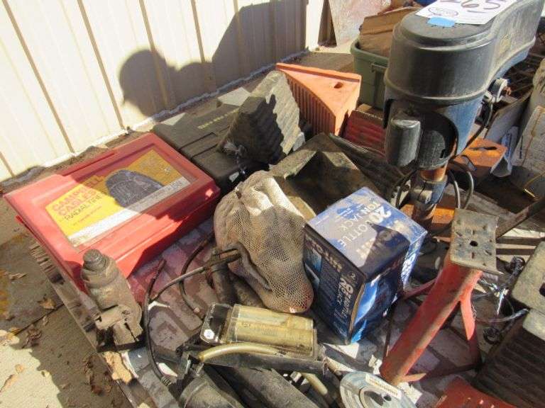 PALETTE OF WHEEL CHOCKS, JACKS, TIRE CHAINS, GMC BENCHTOP DRILL PRESS