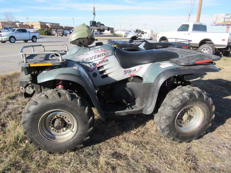 2004 POLARIS SPORTSMAN 500, RUNS AND OPERATES, 12 VOLT WINCH, JSUT HAD