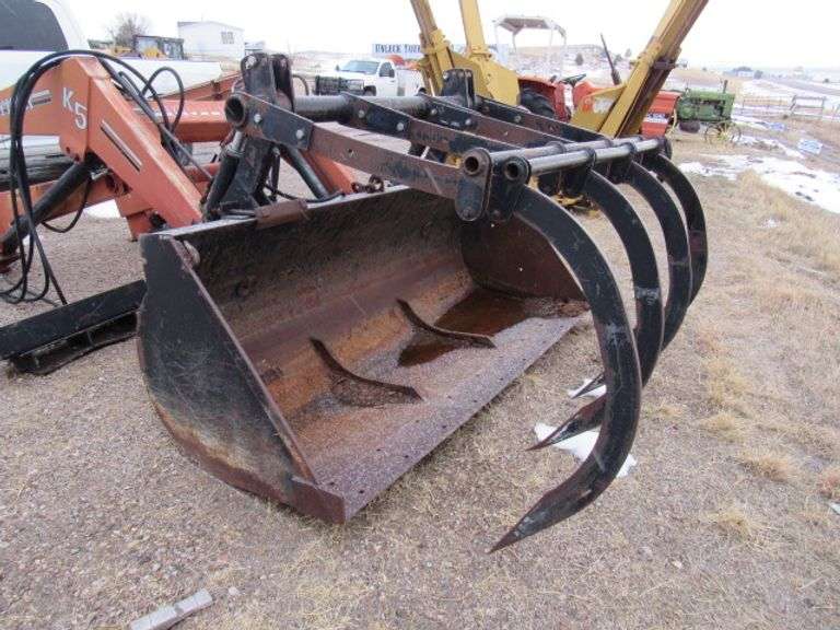 KOYKER MOD. K5 LOADER W/7'BUCKET AND 4 TINE GRAPPLE McPherson Auction