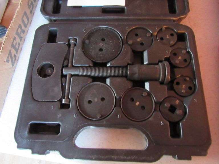 MADDOX DISC BRAKE PAD AND CALIPER TOOL KIT McPherson Auction & Realty