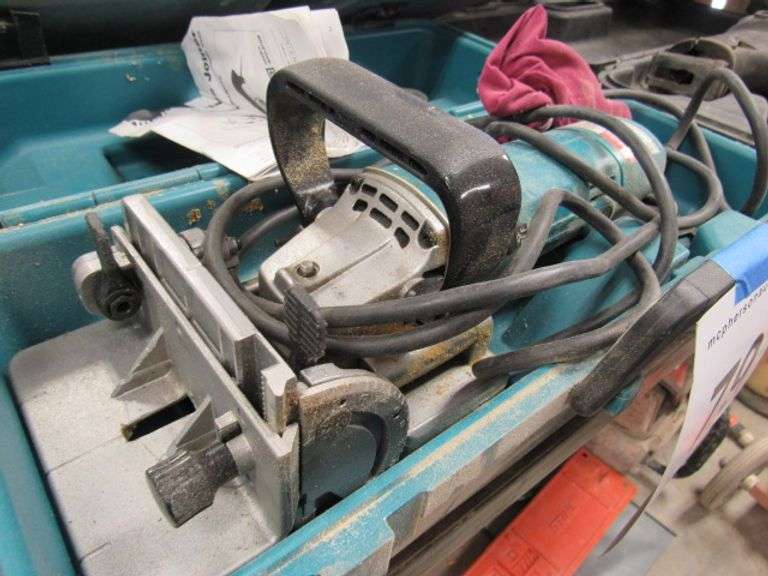 MAKITA PLATE JOINTER MODEL 3901 WITH CASE McPherson Auction & Realty