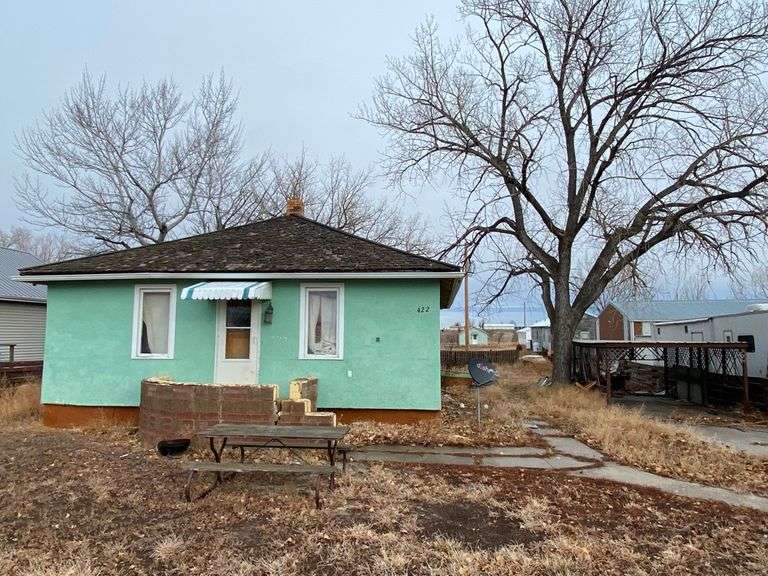 ABSOLUTE REAL ESTATE AUCTION WALL, SD McPherson Auction & Realty