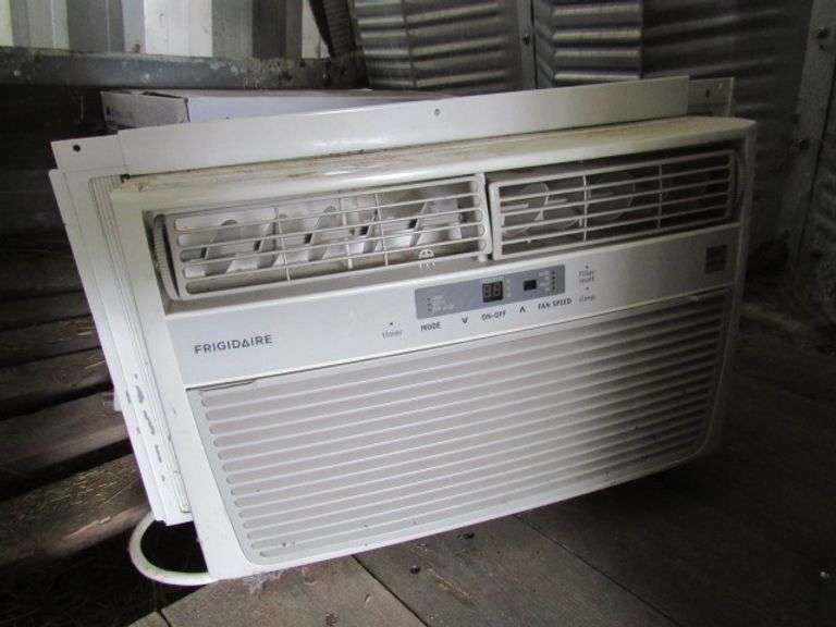 6,000 btu WINDOW AIR CONDITIONER (USED) McPherson Auction & Realty