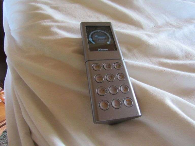 ILE SLEEP NUMBER KING SIZE ADJUSTABLE BED LIKE NEW INCLUDES 1 DUAL