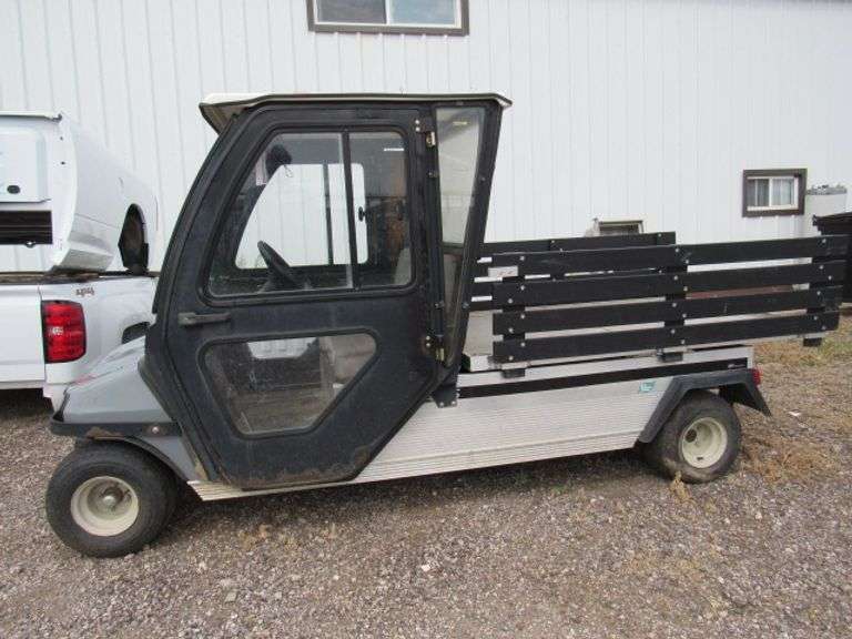 CLUB CAR ELECTRIC GOLF / UTILITY CART ENCLOSED CAB WITH HEATER, APROX