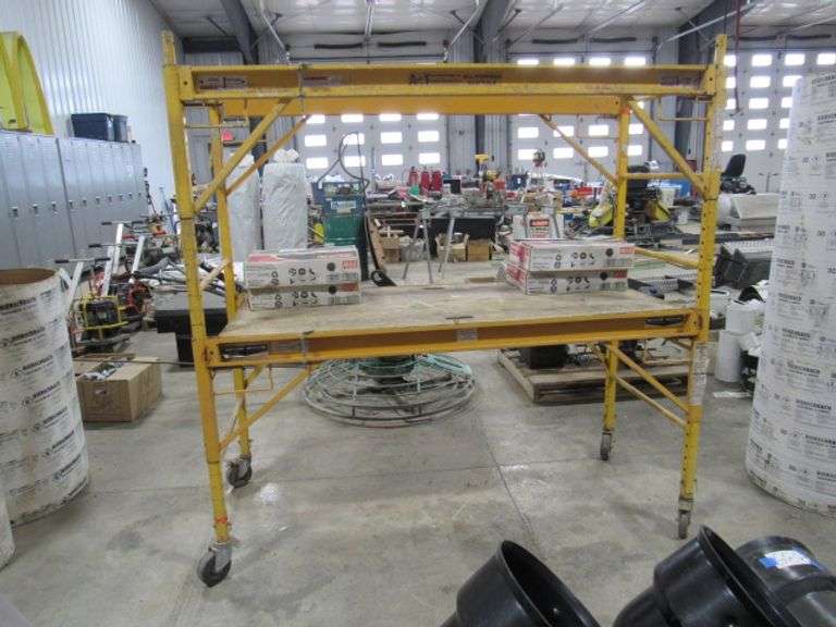 A1 PERRY SCAFFOLD SET 6' LONG 2 SHELVES 4 CASTERS NICE SET