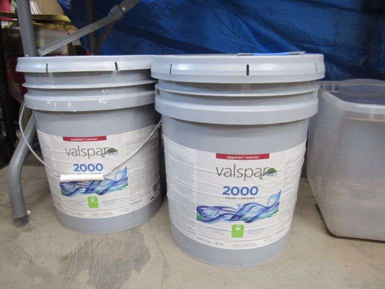 VALSPAR 1 FULL 5 GALLON BUCKET OF PRIMER PAINT AND PARTIAL BUCKET OF