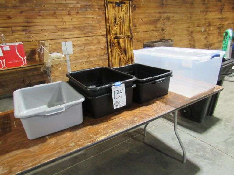 STERLITE CLEAR PLASTIC STORAGE BOX WITH LIDS AND 5 CAMBRO BUS TUBS