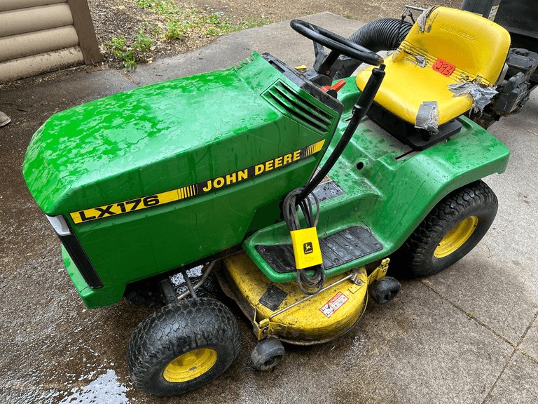 John Deere LX176 Lawn Tractor Meagher Auctioneers