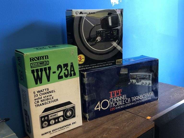 Cb Radios Midland, Robyn And Itt And Assorted Cb parts Metzger