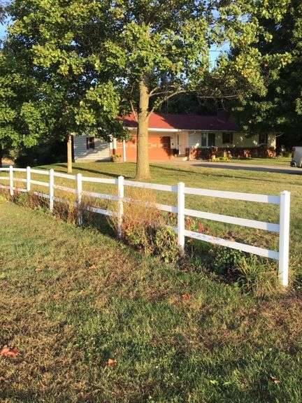 10+/- ACRES WITH COUNTRY HOME & POTENTIAL BUILDING SITE OFFERED IN 2 TRACTS! WARSAW, IN