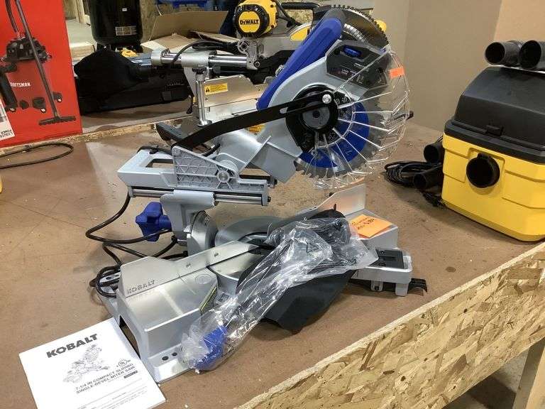 Kobalt 7-1/4 in. Compact sliding single bevel miter saw - Metzger ...