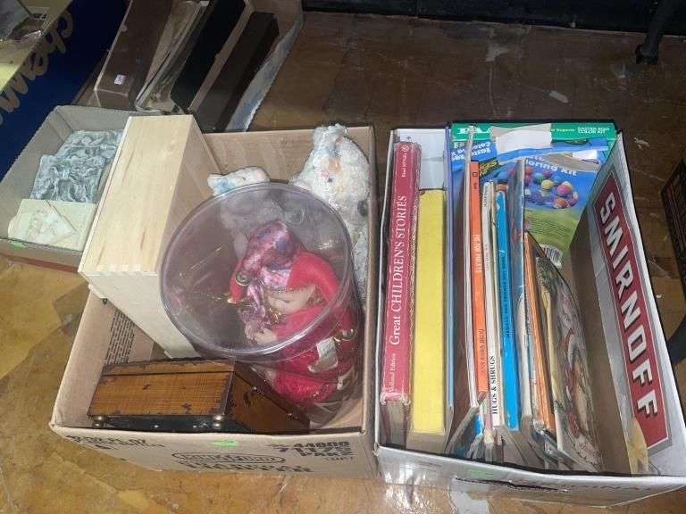 Music Box, Children’s Books, Wood Box, Doll, Bear figurines Metzger