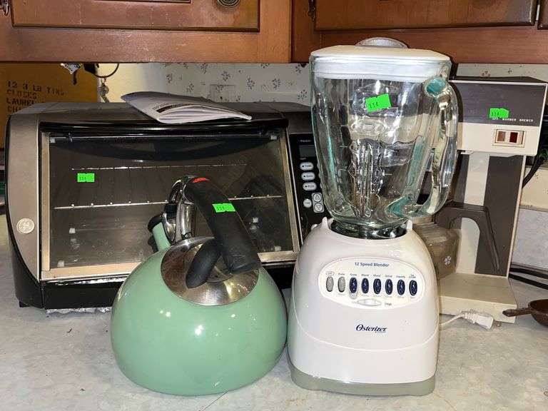 GE Toaster oven, tea kettle, blender, coffee maker Metzger Property