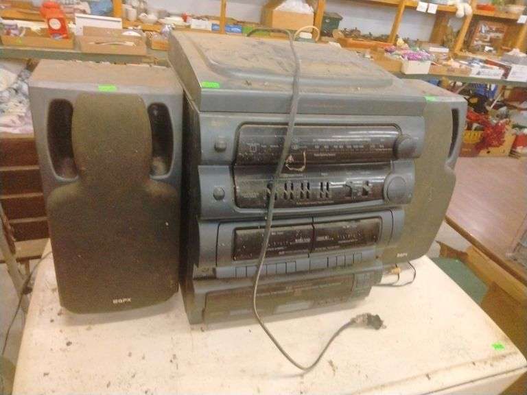 GPX 3 Compact disc stereo home music system Metzger Property Services LLC