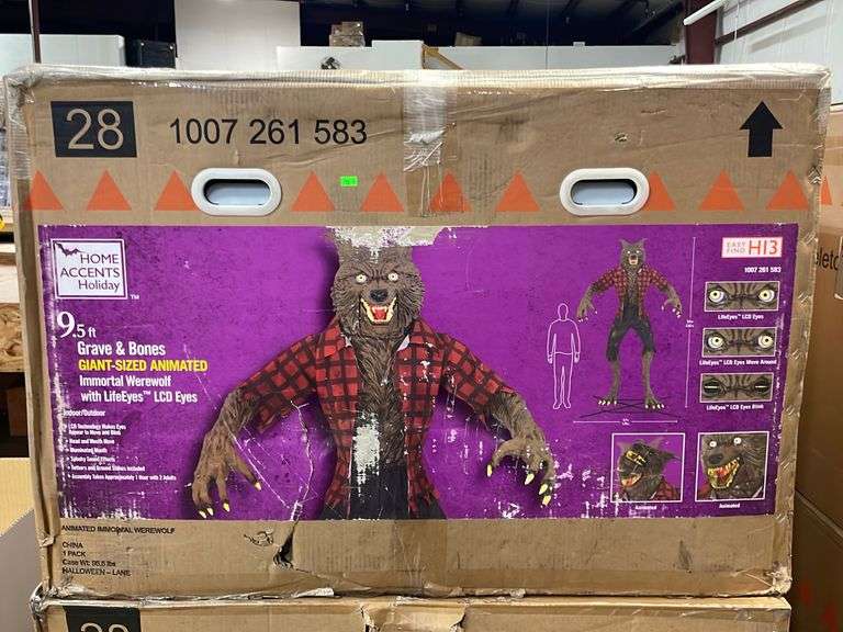 Home Accents Holiday 9.5 ft Animated Immortal Werewolf Halloween