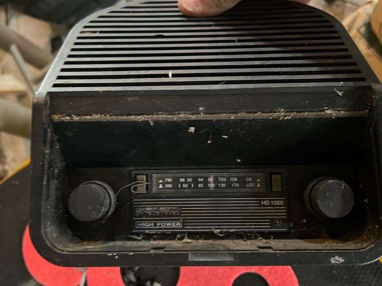 Audiovox heavy duty sound high power HD 1000, tractor fender radio