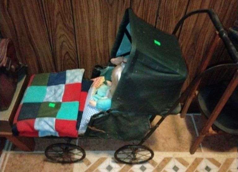 Baby stroller, Cabbage Patch doll, doll blanket and doll Metzger