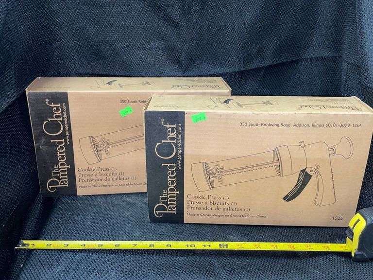 (2) The Pampered Chef cookie press in box Metzger Property Services LLC