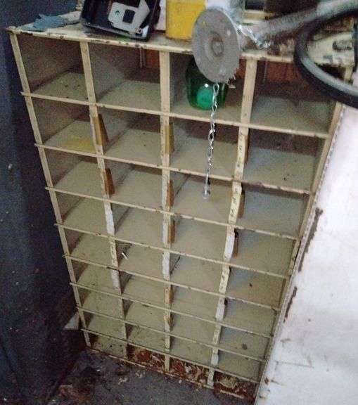 Pigeon hole organizer 10x22x35 Metzger Property Services LLC